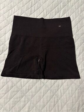 Branwyn Essential Compressive Short 6" Inseam